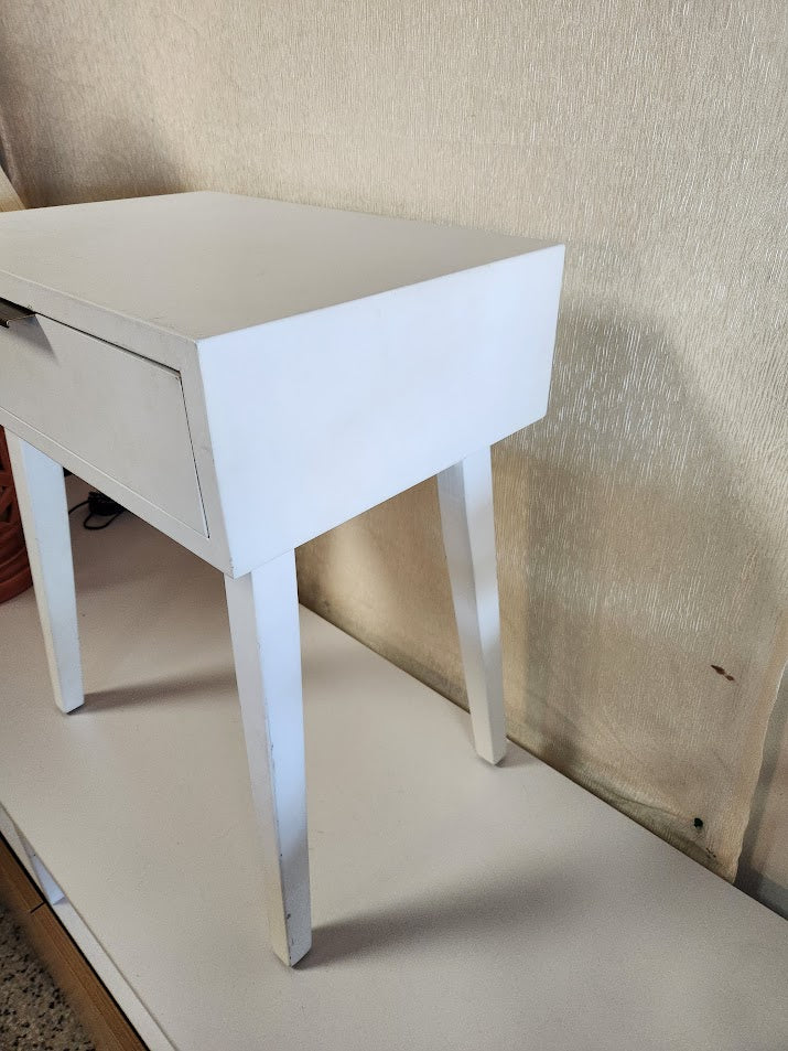 White One Drawer End Table