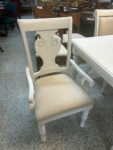 Whitewash Dining Table w. 6 Chairs 1 Leaf