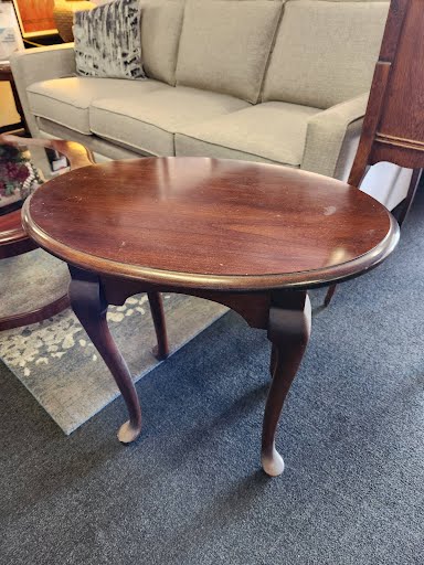 17x26" Oval End Table