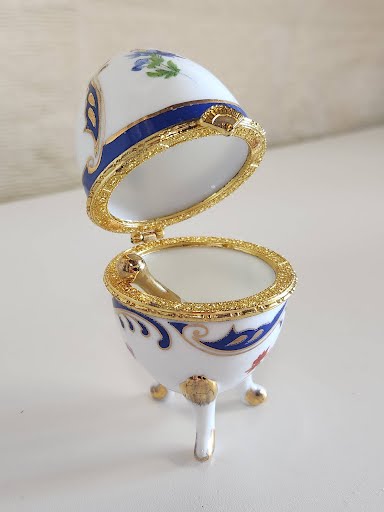 4" Porcelain Egg Trinket Box