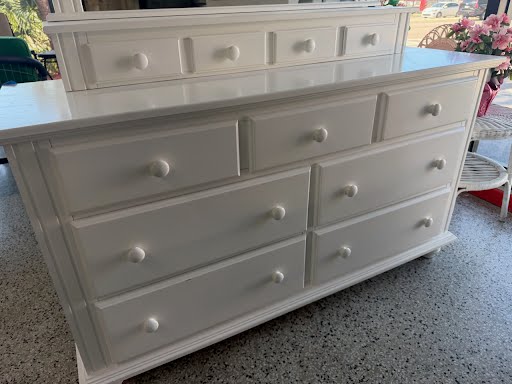 5 PC Queen White Cottage Set