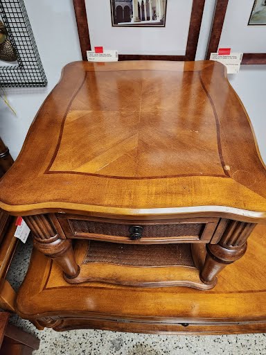Island Style End Table
