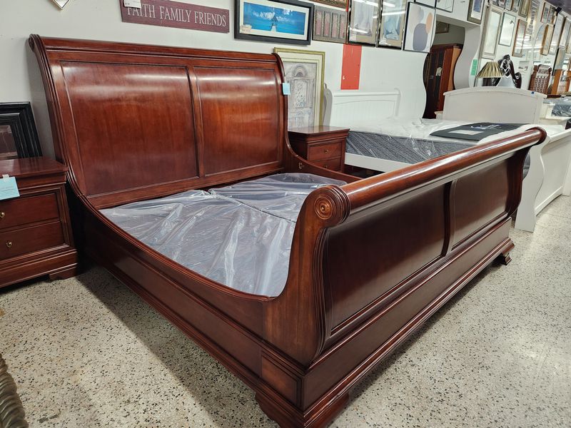 Cherry Thomasville Bed Sizes King Bed Set