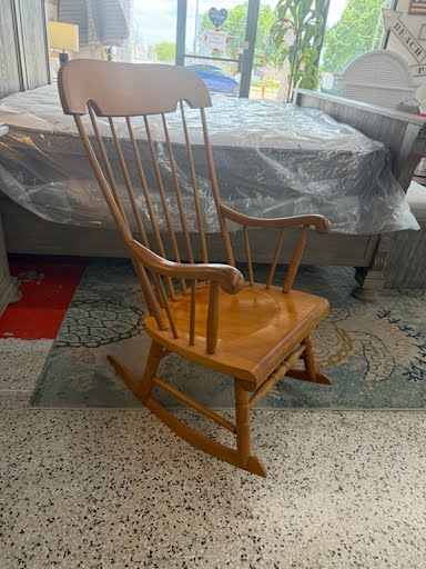 23"W Maple Wood Rocking Chair