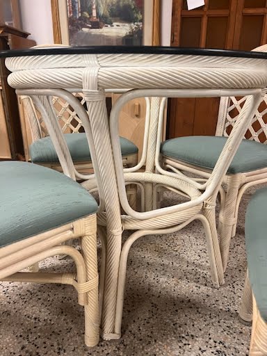 Dining Set Bamboo 42" Glass Top w. Four Chairs