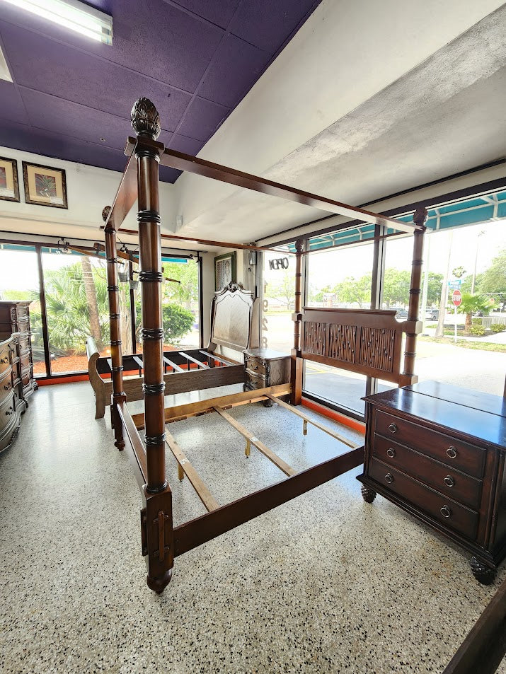 Queen Bed Poster Canopy Bed