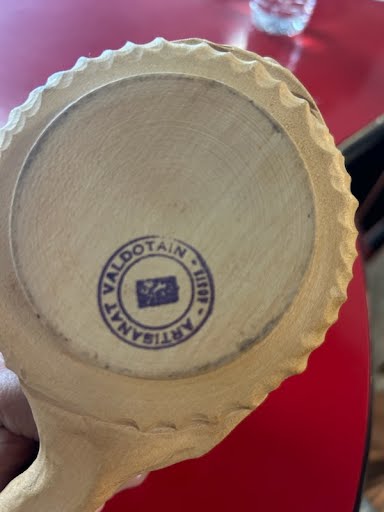Carved Wood Bowl w. Lid