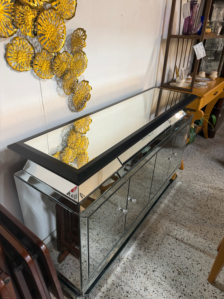 Kanes Prism Buffet