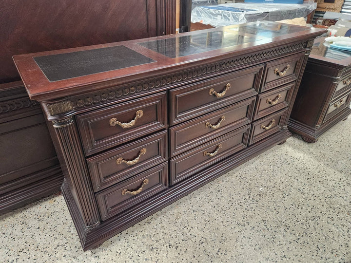 American Drew Dresser w. Mirror