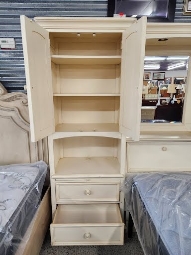 WYNWOOD 127W" Farmhouse Queen Bed