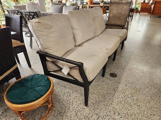 OUTDOOR/Woodard Andover Sofa