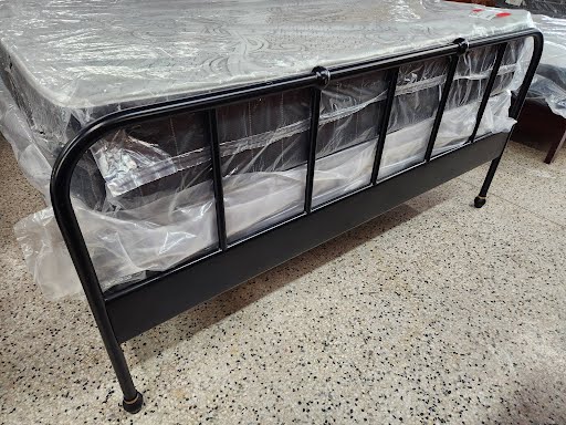 Black Metal Queen Bed