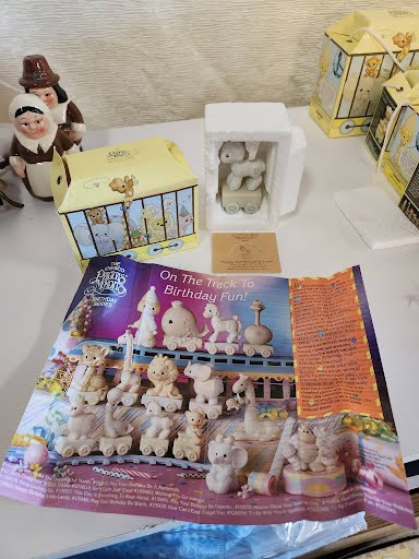 Precious Moments figurine "Happy Birthday"