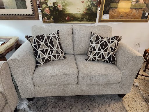 Love Seat Bita 62" -  Buff