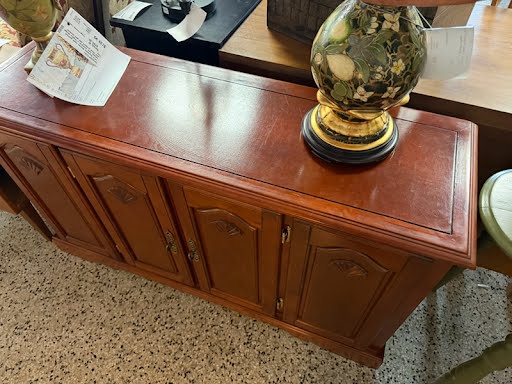 Side Board