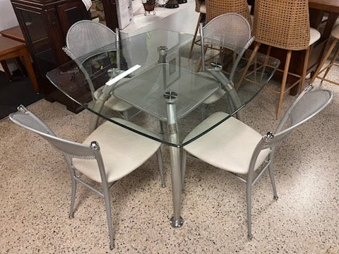 42" Glass Top Chrome Dining Set