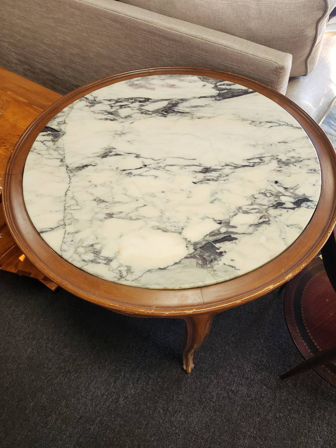 28" Round End Table