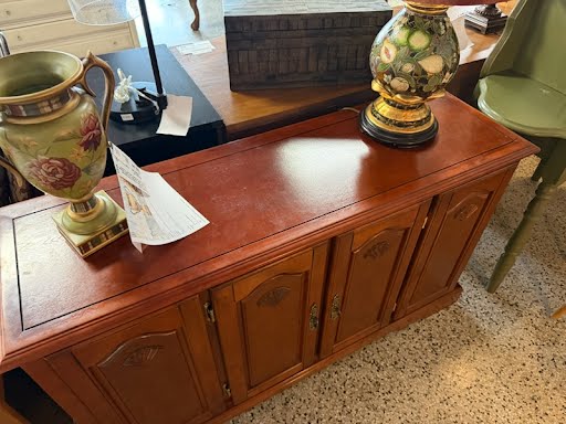 Side Board