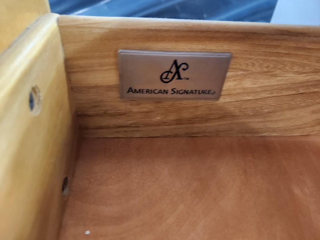 American Signature Cottage Style  End Table