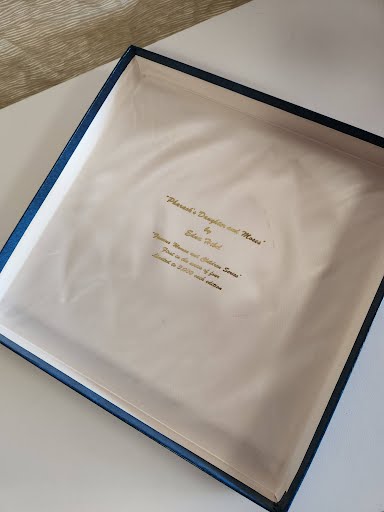 10" HIBEL 'Pharoh's Daughter and Moses' Collector's Plate (+ box)