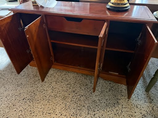 Side Board