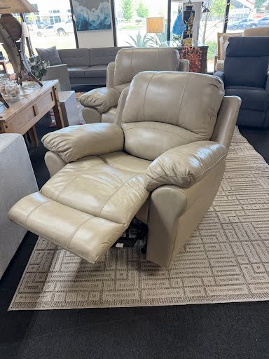 Rooms to Go Recliner