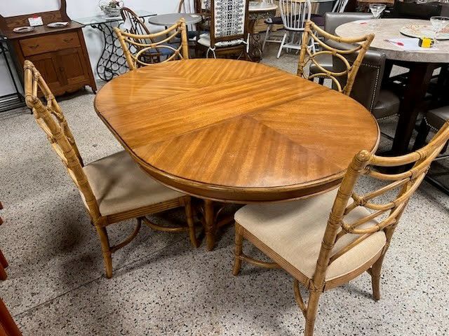 Tommy Bahama Dining Set- 18" leaf w. 4 chairs