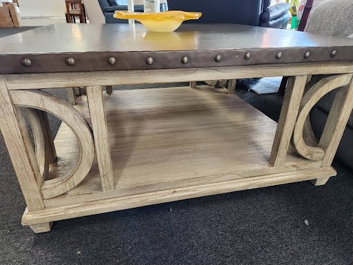 Lexington Furniture Wyatt Coffee Table