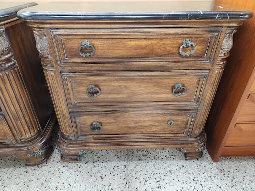 Stone Top 3-Drawer Dresser