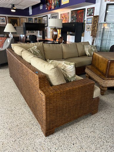 Sectional Havertys Rattan Base