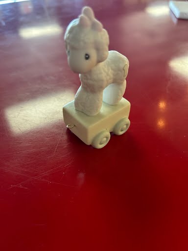 Precious Moments figurine "Happy Birthday"