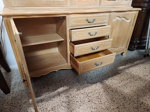 68W" ETHAN ALLEN China Cabinet