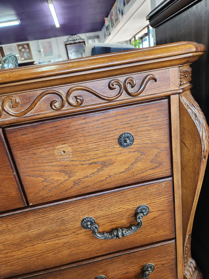 Queen Carved Wood Bed Set
