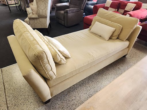 85" Cream Chaise/Daybed Lounge