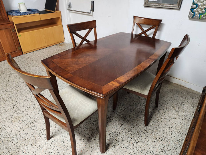 Dining Set 60x36" w. Four Chairs