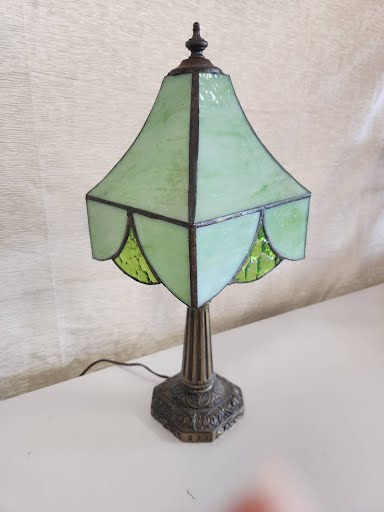 18.5" Tiffany Style Table Lamp