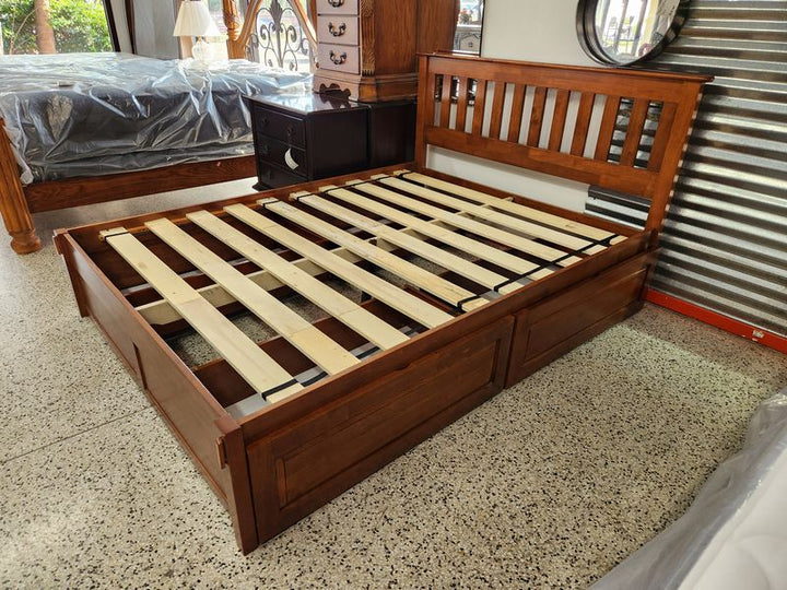 4 Drawer Panel Queen Platform Bed