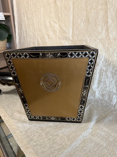 Black Oriental Style Planter