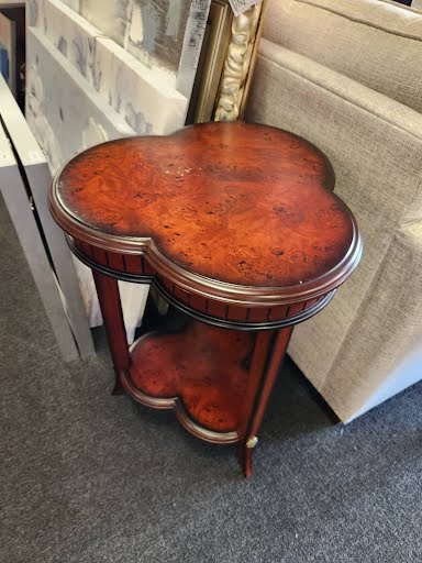 Bombay Company Clover End Table