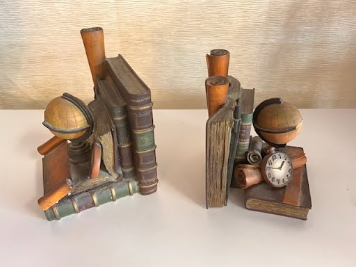 2 PIECES Book Ends