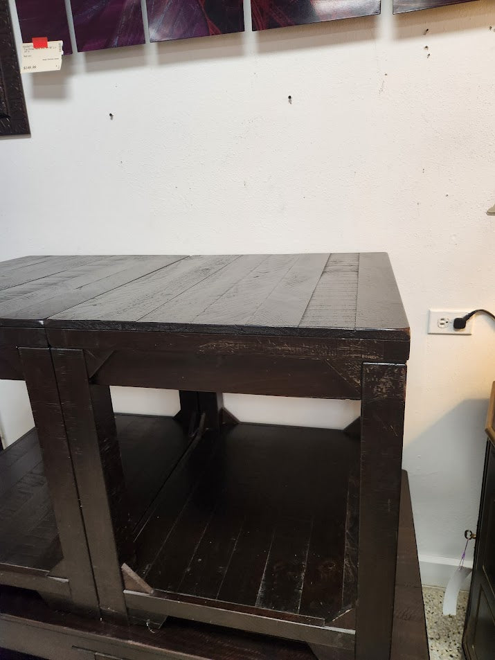 Dk Wood End Tables