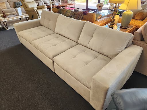 HAVERTY'S 116"w Sofa