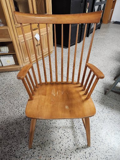 ETHAN ALLEN Windsor Arm Chair
