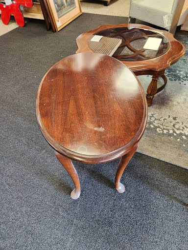 17x26" Oval End Table