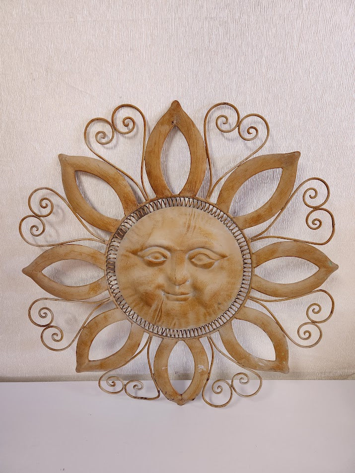 31x31 Smiling Sun Wall Art