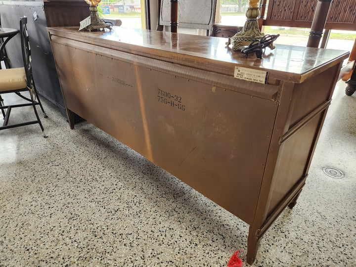 9 Drawer Broyhill Dresser
