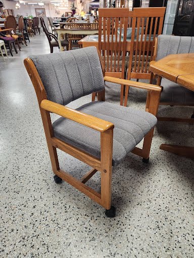Light Wood Dining Set with 4 Chairs