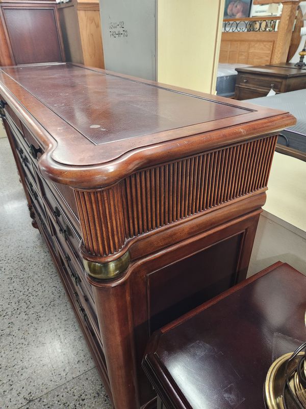 Mahogany Dresser + 2 Nightstands