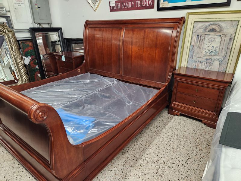 Cherry Thomasville Bed Sizes King Bed Set