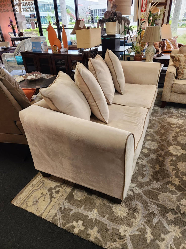 Raymour & Flanigan Sofa 86"w